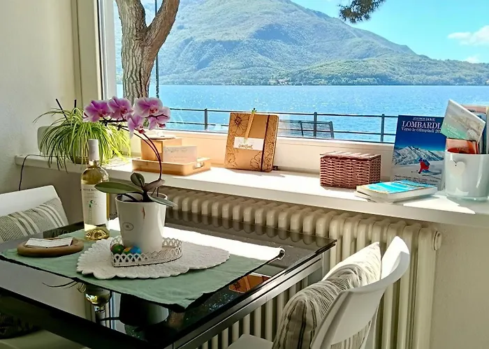 Porto Vecchio - Charming Lakefront In The Heart Of