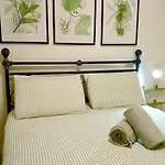 Apartman Porto Vecchio - Charming Lakefront In The Heart Of