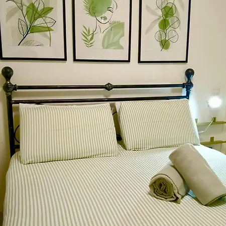 Apartment Porto Vecchio - Charming Lakefront In The Heart Of