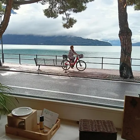Porto Vecchio - Charming Lakefront In The Heart Of 아파트 도마소