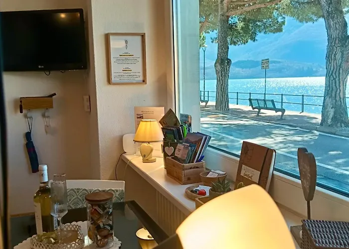 Porto Vecchio - Charming Lakefront In The Heart Of Appartamento